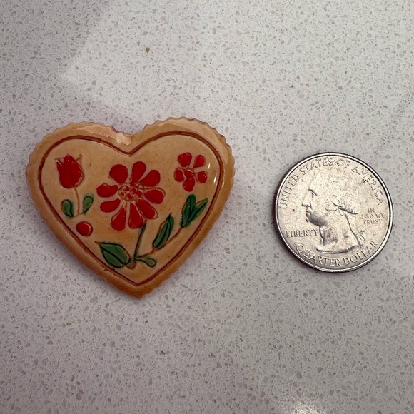 Vintage Heart Brooch Pin Valentine's Day - Picture 10 of 10
